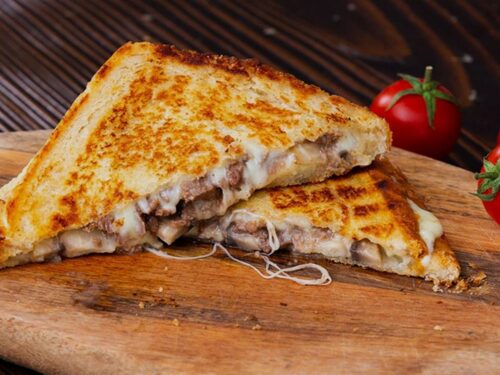 Kavurmalı Tost