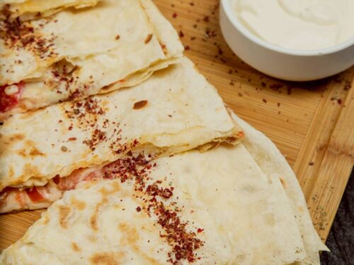 Sucuklu Kaşarlı Gözleme