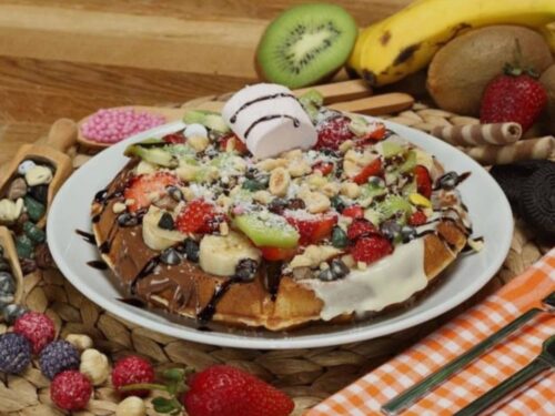 Waffle Meyve Şöleni